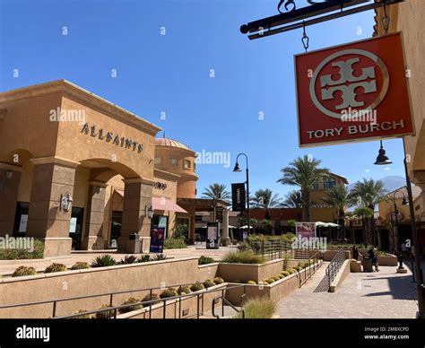 fotos de desert hills premium outlets